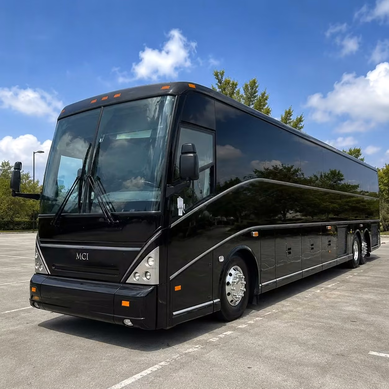 benton private shuttle buses for benton college campus tours