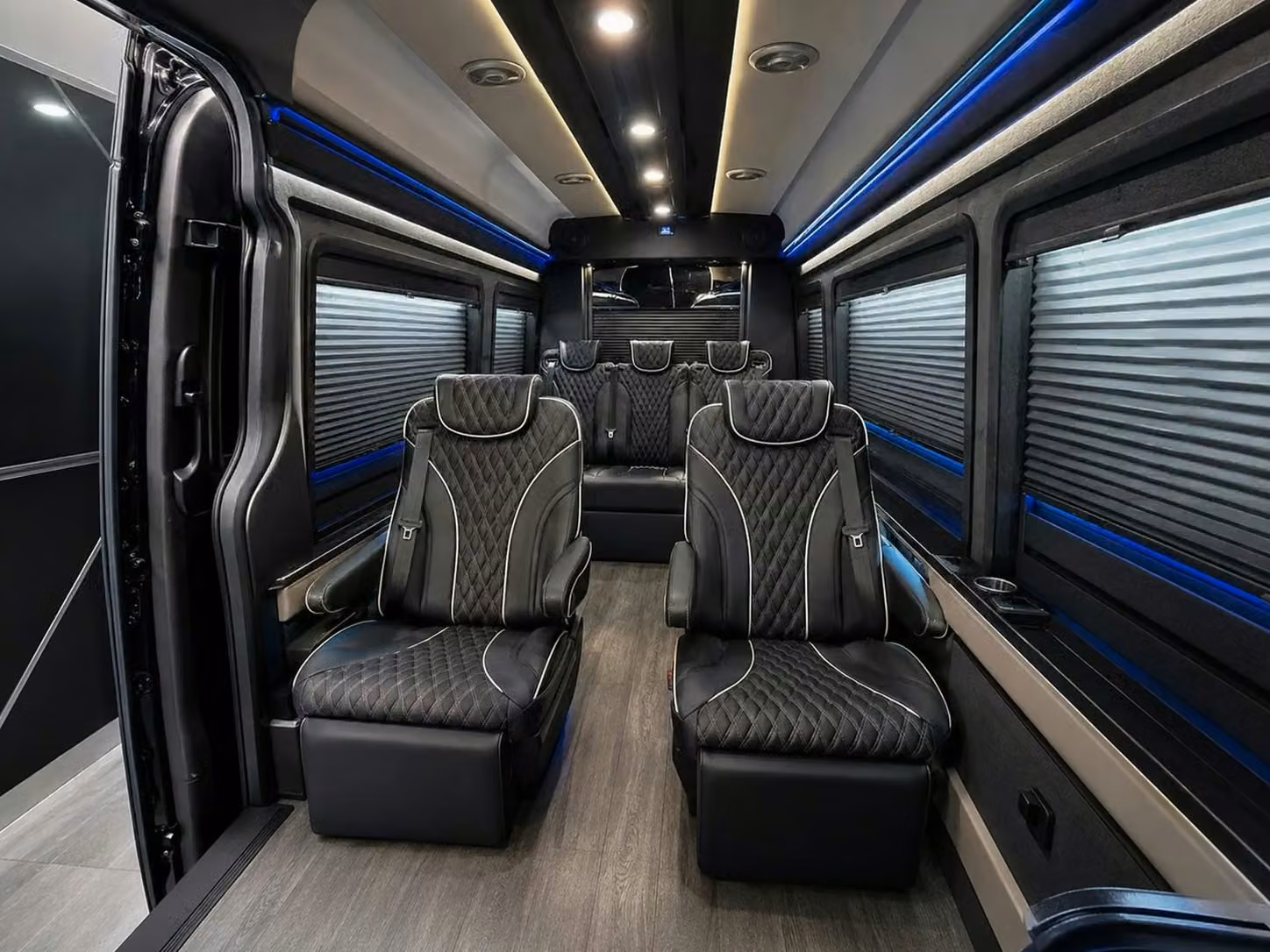 benton private tour buses for long layovers in benton